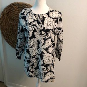 Jaclyn smith Chico top small black and white like new